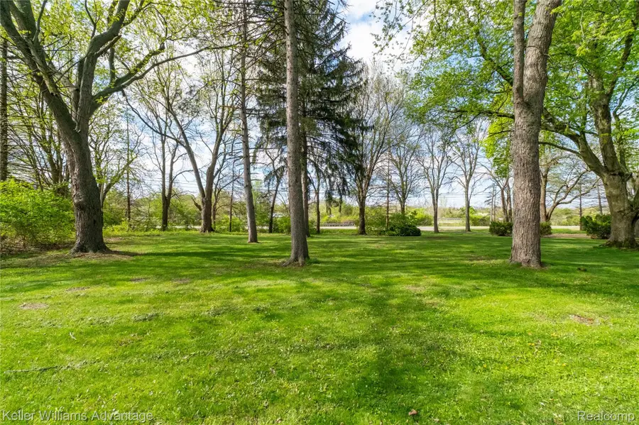 34500 Freedom Road, Farmington Hills, MI 48335 - #3