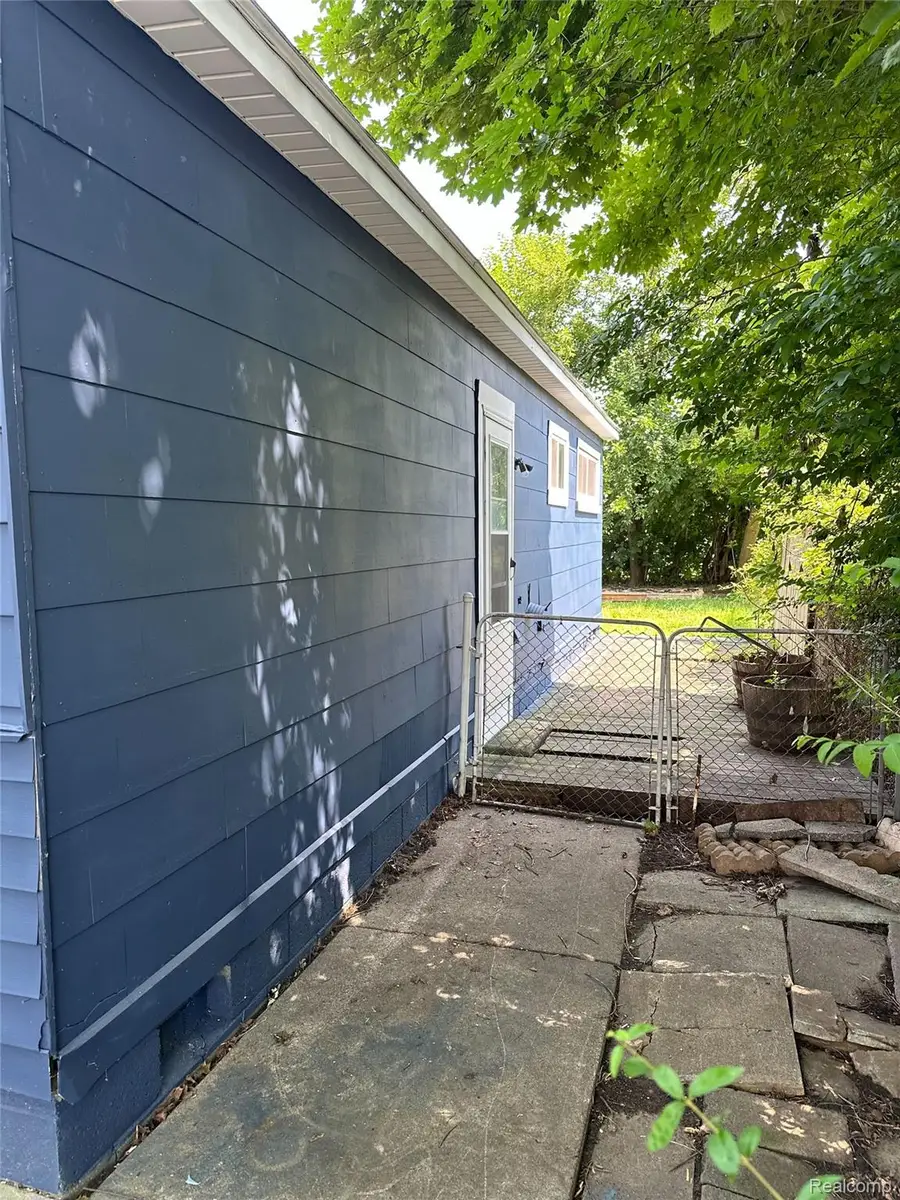 1580 University Avenue, Lincoln Park, MI 48146 - #3