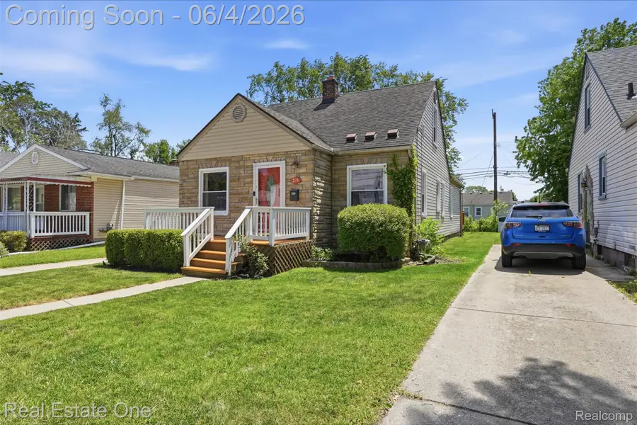 295 Madison Avenue, Clawson, MI 48017 - #2