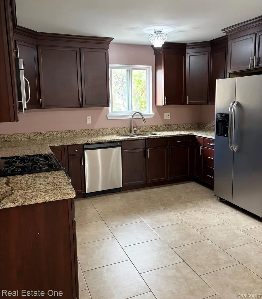 11339 Delvin Drive, Sterling Heights, MI 48314 - #2