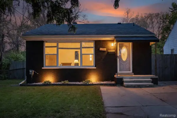 8796 Saratoga Street, OakPark, MI 48237