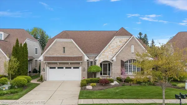 4145 Chatfield Lane, Troy, MI 48098
