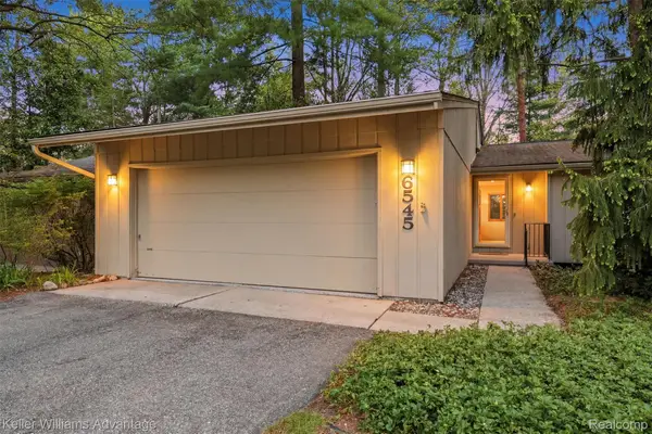 6545 Red Cedar Lane, WestBloomfield, MI 48324