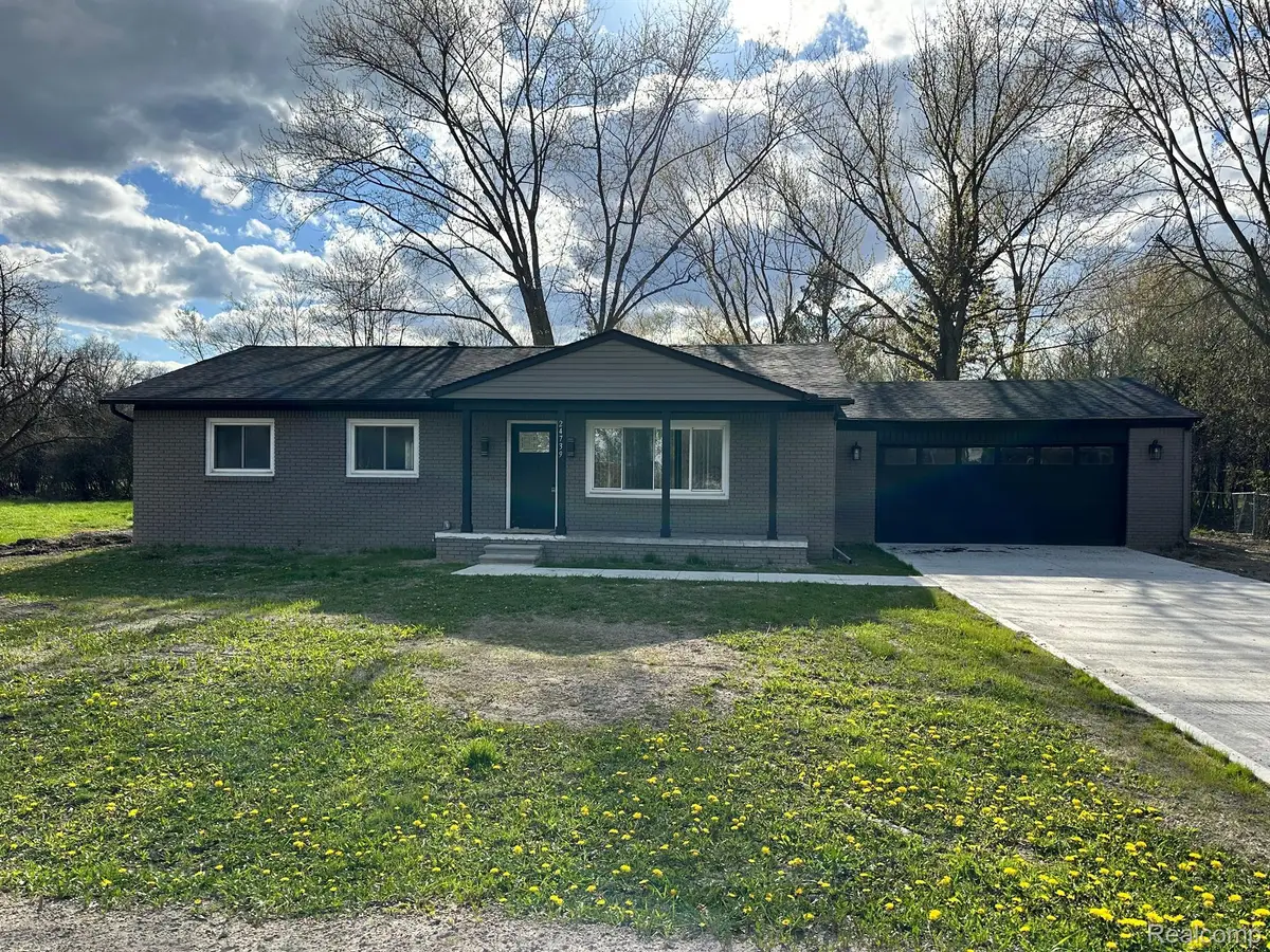 24739 Middlebelt Road, Farmington Hills, MI 48336 - #1