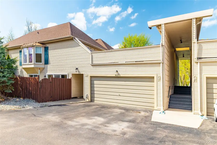 8127 Colony Drive #23, Grosse Ile, MI 48138 - #3