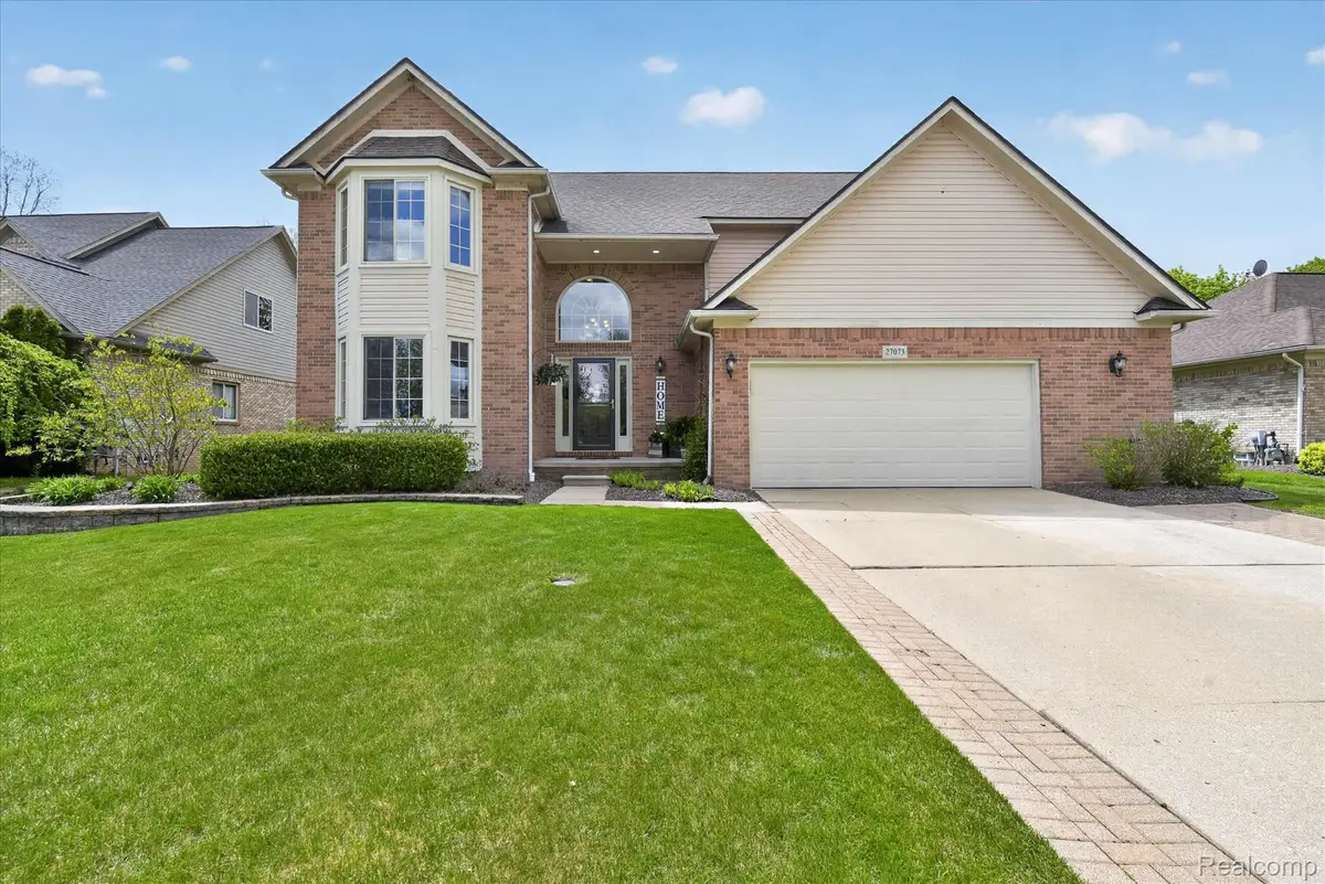 27073 Hawthorne Boulevard, Flat Rock, MI 48134 - #1