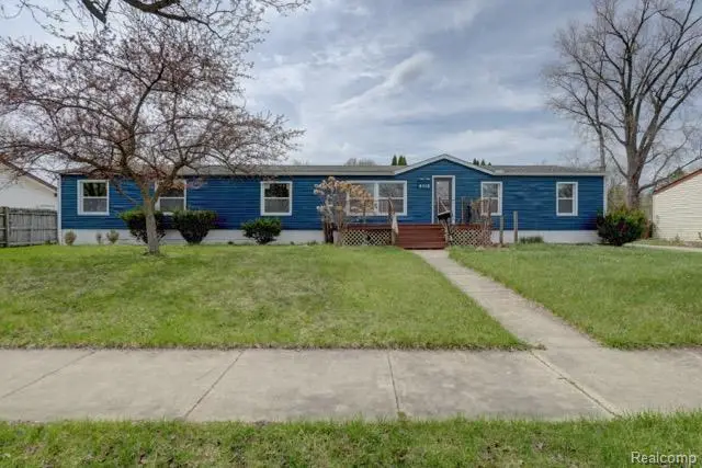 5112 Princess Street, Dearborn Heights, MI 48125 - #1