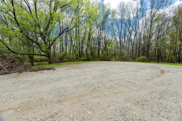 000 Thornridge Trail, Ortonville, MI 48462