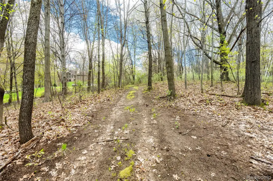 000 Thornridge Trail, Ortonville, MI 48462 - #3