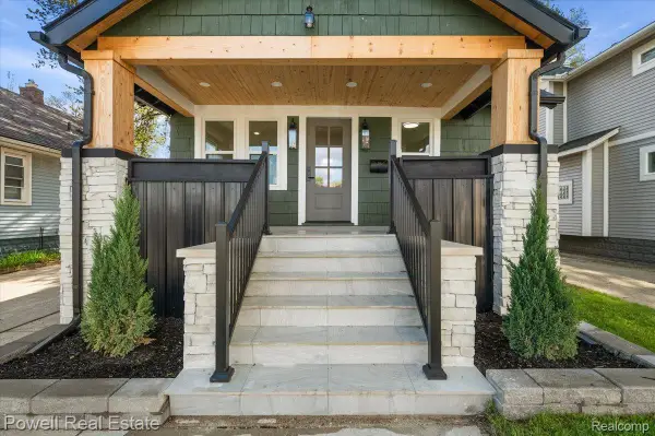 121 S Edison Avenue, RoyalOak, MI 48067