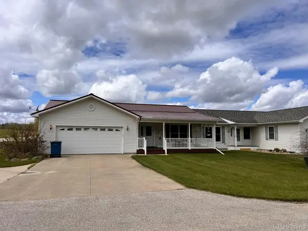 320 Roller Way, Mayville, MI 48744