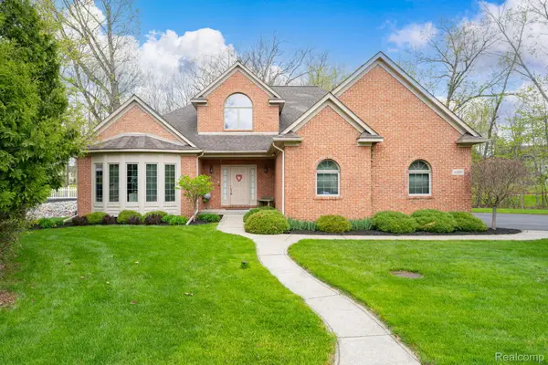 6091 Brookstone Lane, GrandBlanc, MI 48439
