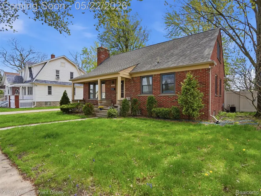 18048 Elizabeth Street, Roseville, MI 48066 - #3