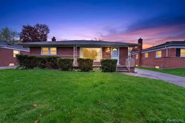 8300 Kinmore Street, DearbornHeights, MI 48127