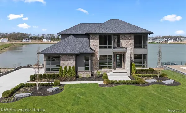 2559 Crystal Lake Drive, CommerceTwp, MI 48382