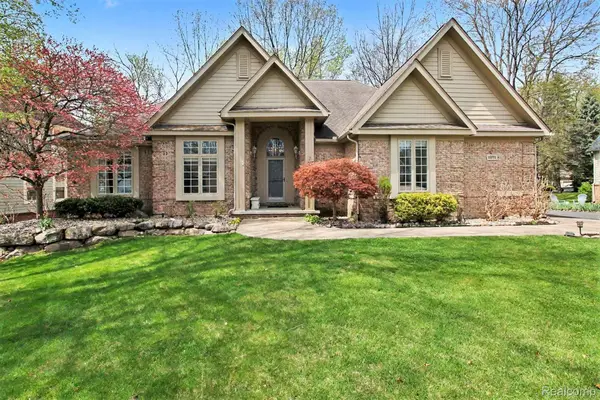 1071 Gasser Court, Howell, MI 48843