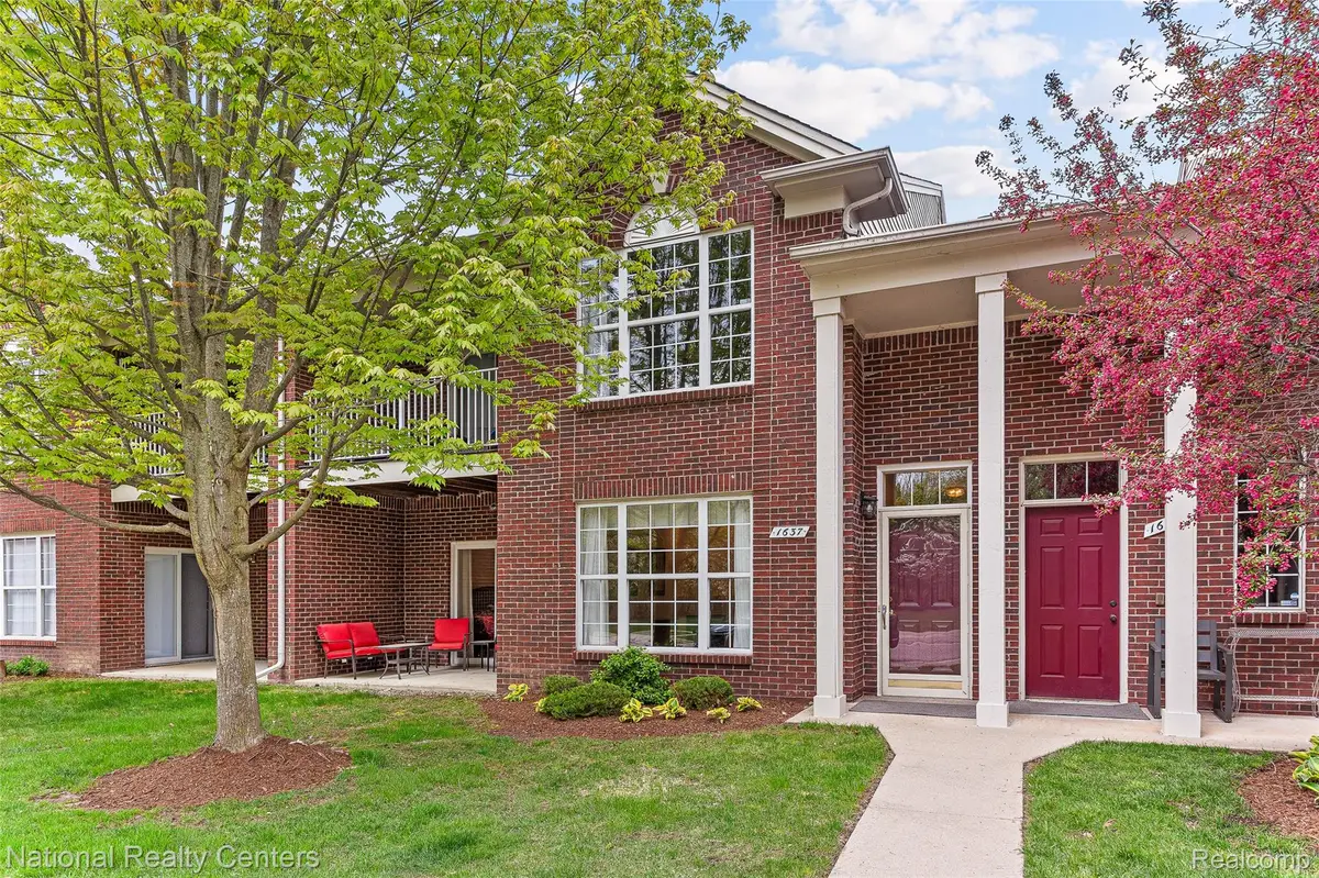 1637 Deepwood Circle, Rochester, MI 48307 - #1