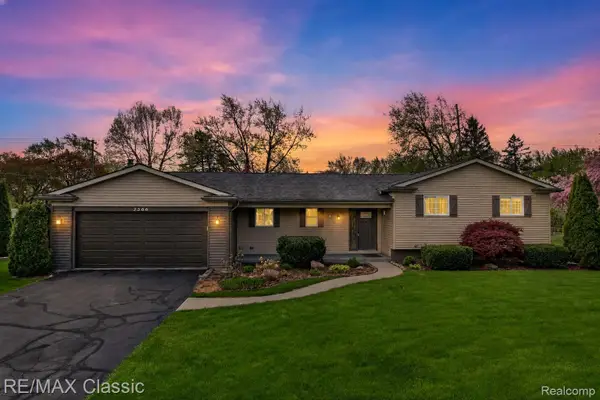 3566 South Boulevard, BloomfieldHills, MI 48304