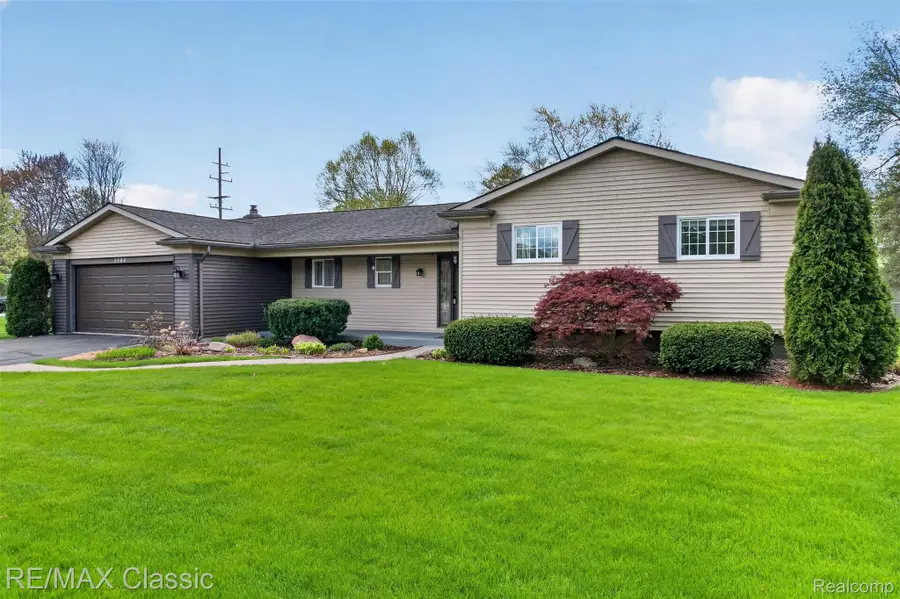 3566 South Boulevard, Bloomfield, MI 48304 - #3
