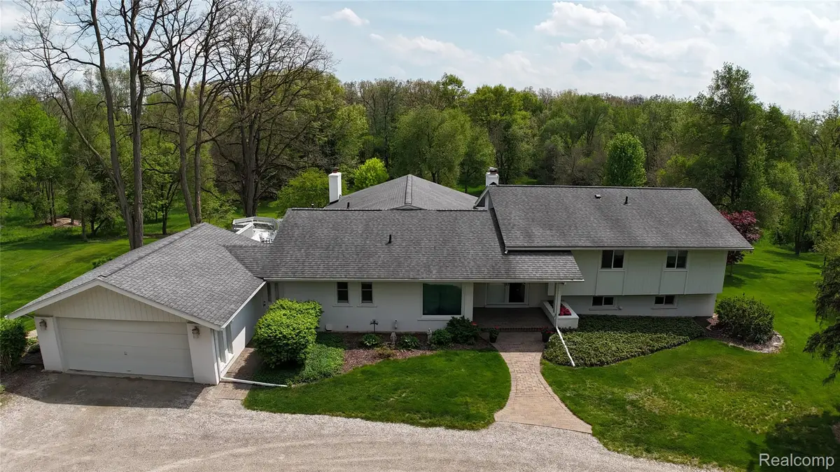 1700 Washington Road, Rochester, MI 48306 - #1