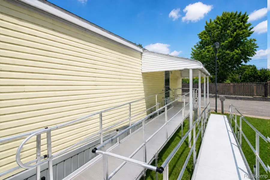197 Jay Street, Dearborn Heights, MI 48127 - #2