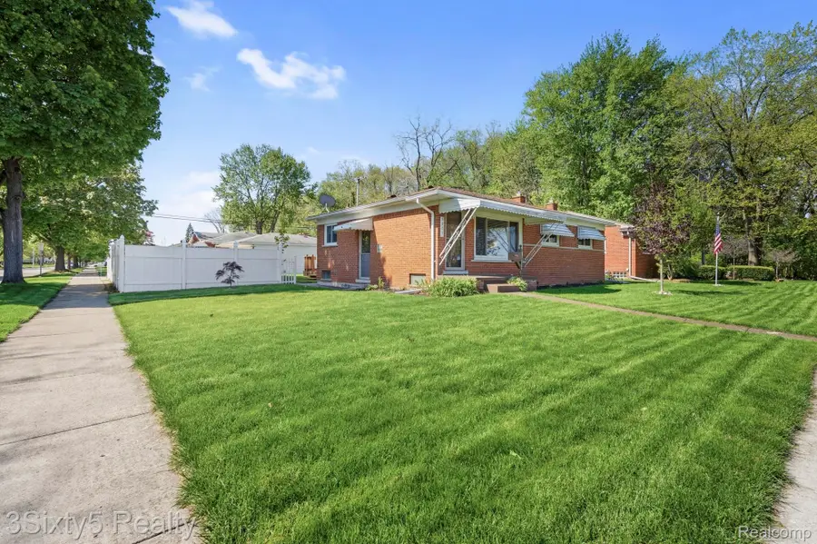 3901 Marian Drive, Trenton, MI 48183 - #2