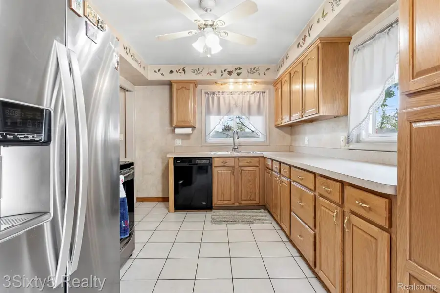 3901 Marian Drive, Trenton, MI 48183 - #3