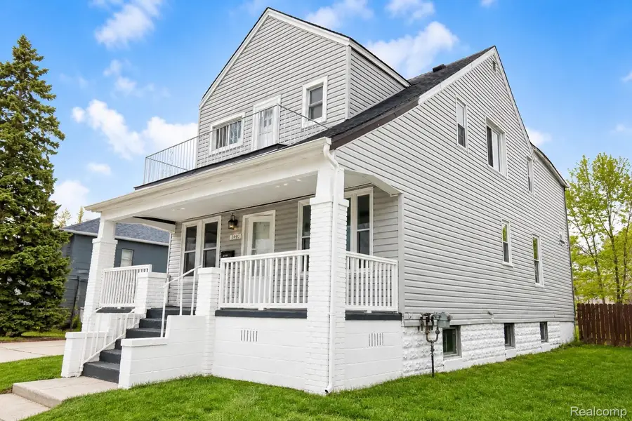 8469 Westminster Avenue, Warren, MI 48089 - #2