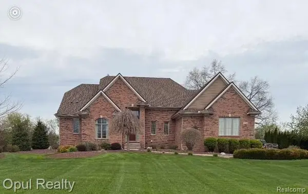 9924 Tuscany Valley Way, SouthLyon, MI 48178