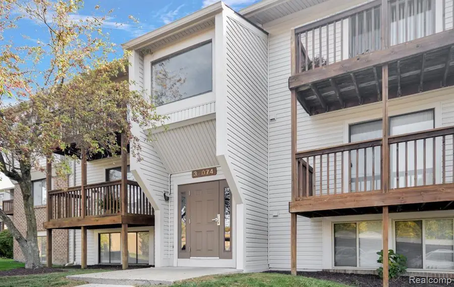 30074 W 12 Mile Road #114, Farmington Hills, MI 48334 - #2