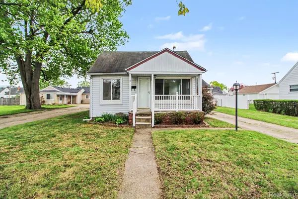 28629 Rush Street, GardenCity, MI 48135