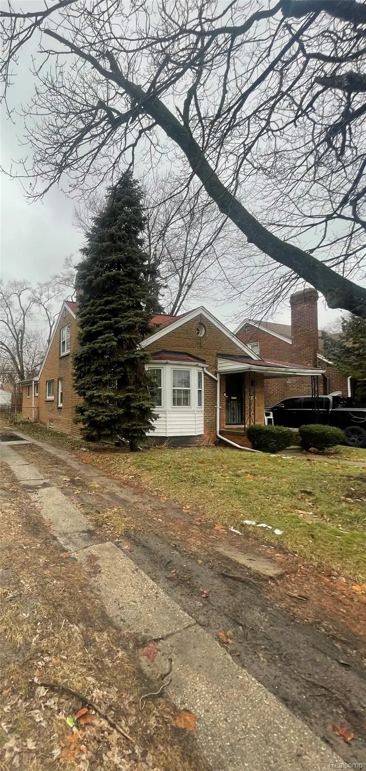 17587 Strathmoor Street, Detroit, MI 48235 - #3