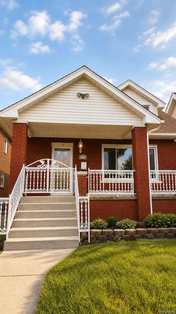 6131 Appoline Street, Dearborn, MI 48126