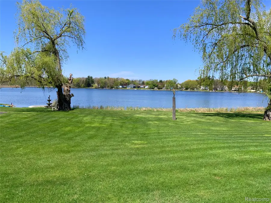 2400 S Baldwin Road, Orion, MI 48360 - #2