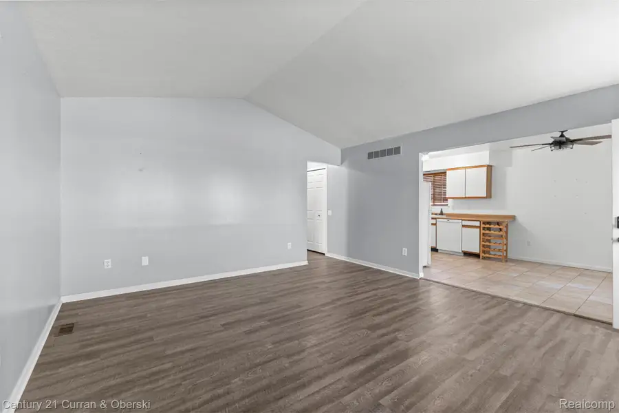 13230 Delavern Street, Rockwood, MI 48173 - #3