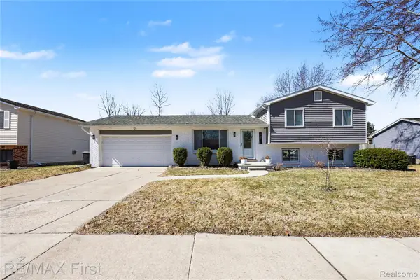 690 Montana Street, Marysville, MI 48040