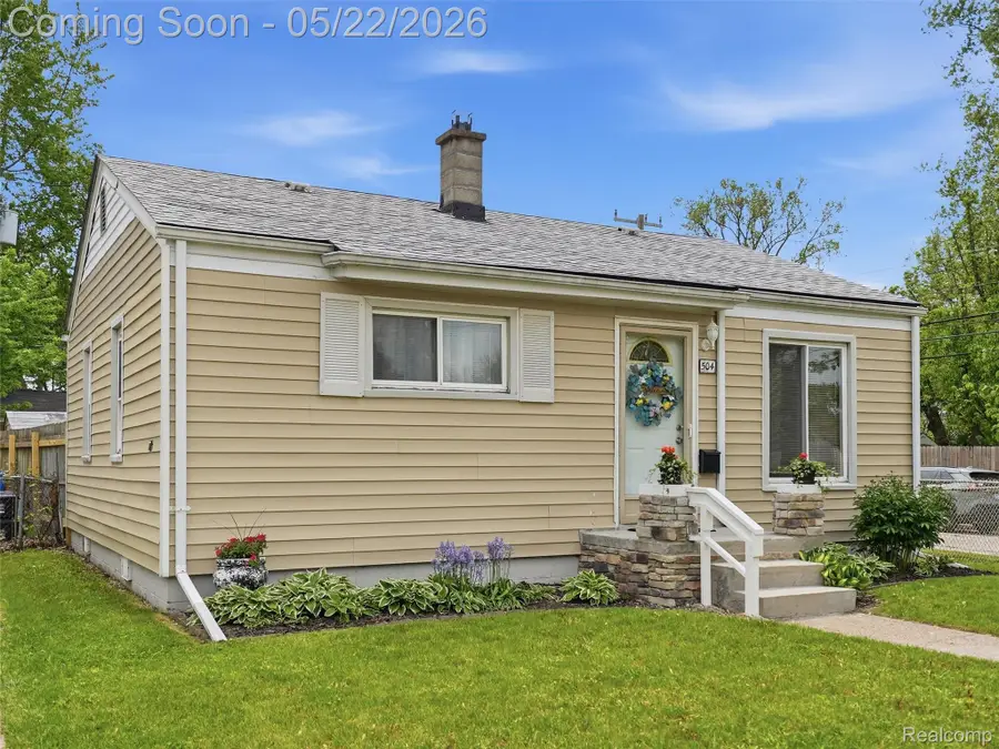 504 E Hudson Avenue, Madison Heights, MI 48071 - #3