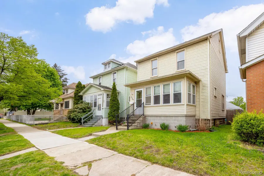 126 E Henry Street, River Rouge, MI 48218 - #2