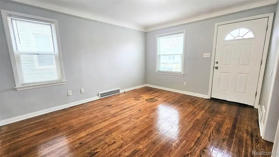 10001 Winthrop Street, Detroit, MI 48227 - #2