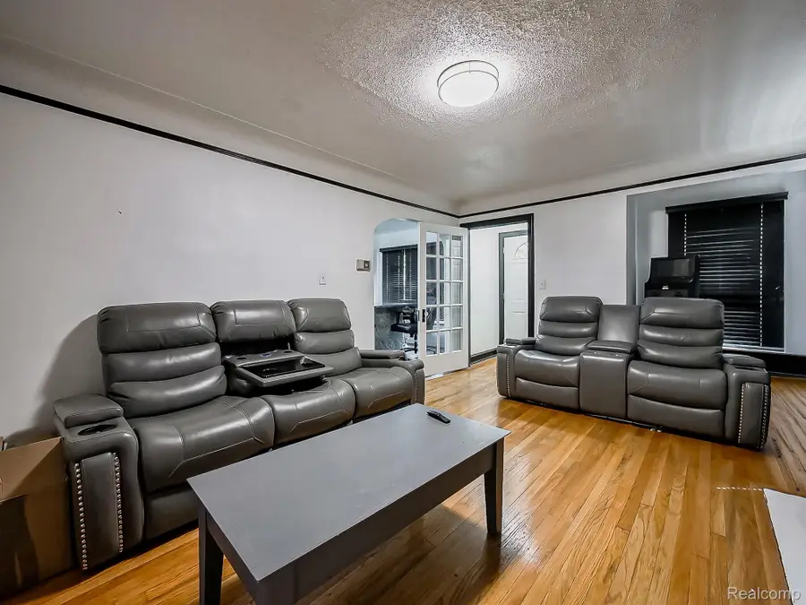 16207 Harlow Street, Detroit, MI 48235 - #3