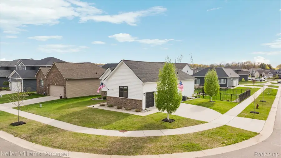 328 Hidden River E, Holly, MI 48442 - #3