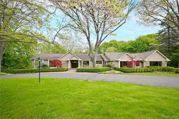 4801 N Harsdale Road, BloomfieldHills, MI 48302