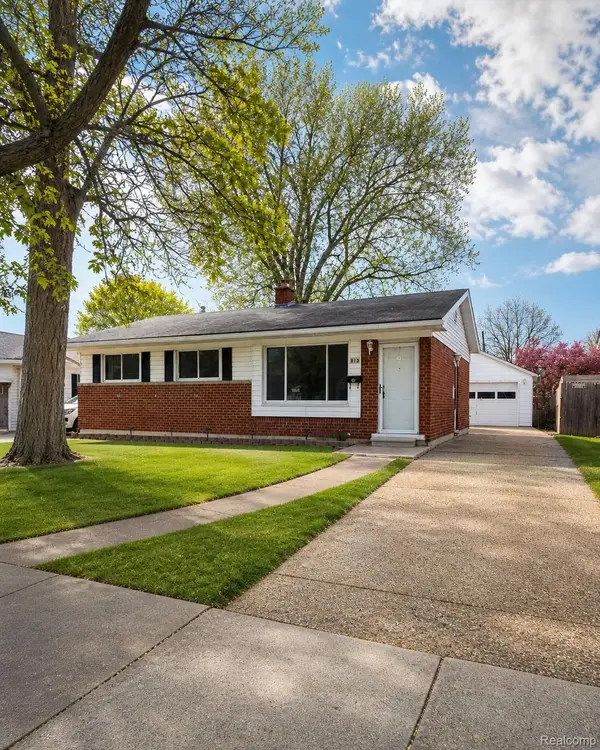 813 Mckeighan Avenue, Flint, MI 48507