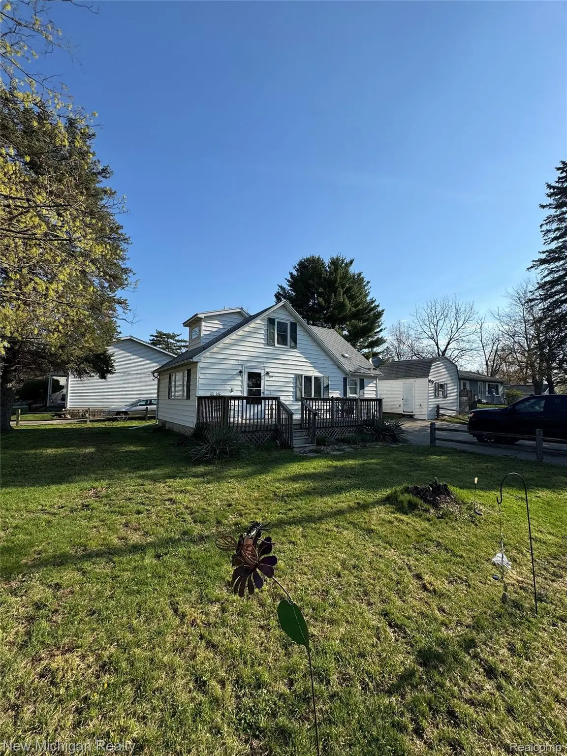 305 E Rolfe, Perry, MI 48872 - #1