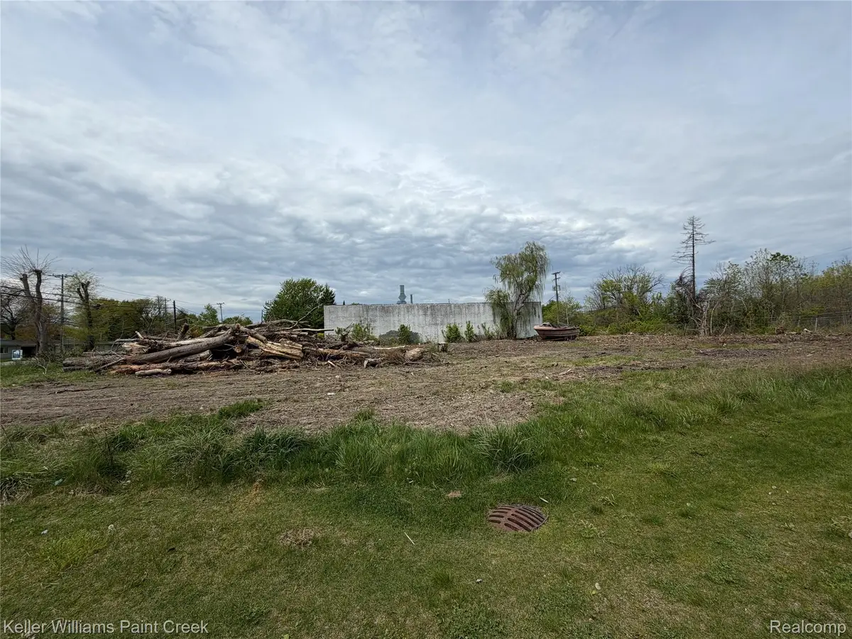 22477 15 Mile Road, Clinton Township, MI 48035 - #1