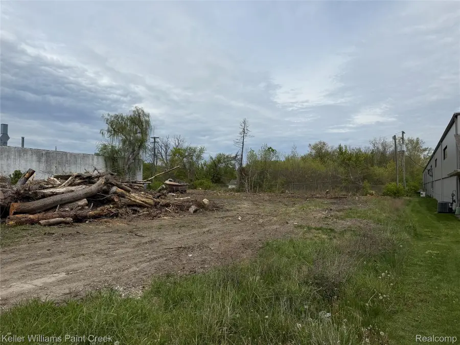 22477 15 Mile Road, Clinton Township, MI 48035 - #3