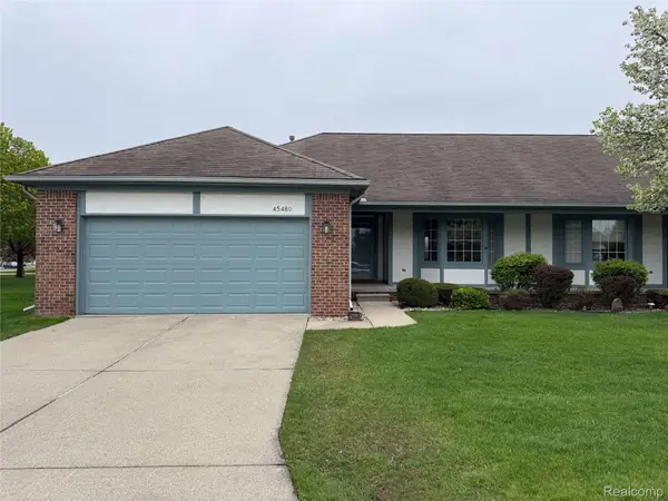 45480 Inverness Circle, Macomb, MI 48044