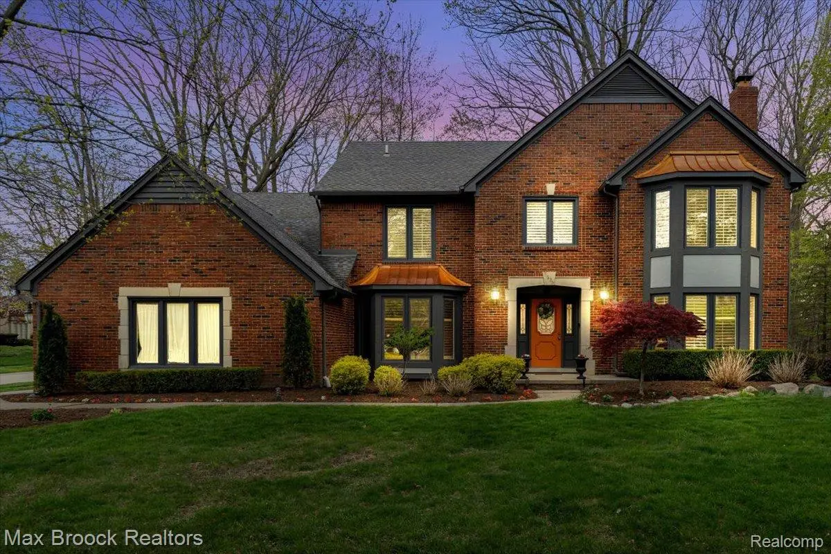 5536 Whitfield Drive, Troy, MI 48098 - #1