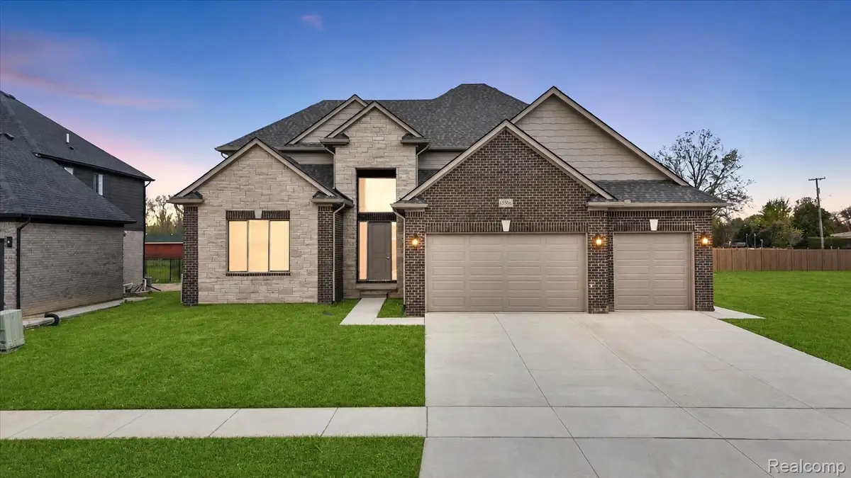 18764 Via Firenze, Macomb, MI 48044 - #1