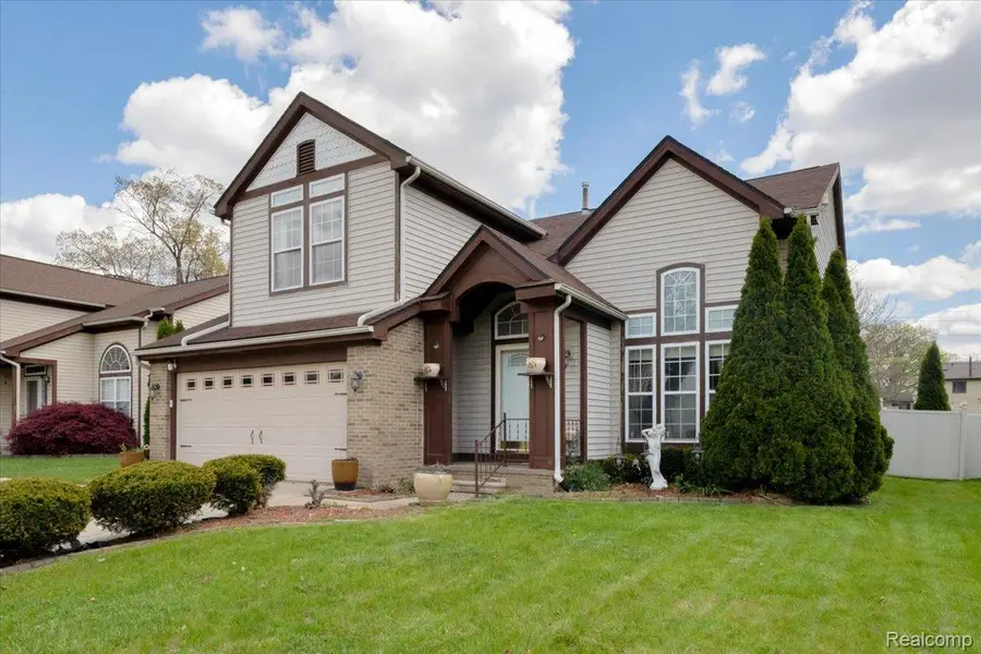 6141 Dexter Street, Romulus, MI 48174 - #2